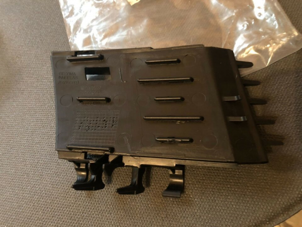 Opel Vectra C Einsatz Stoßfänger 24450234 / 1400263